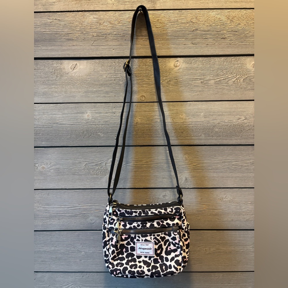 Aeropostale Leopard Print Crossbody Bag - Picture 5 of 11